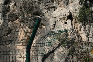 Pintures de Cabrafeixet. Reixa trencada