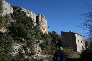 Mas Remigia i cinglera de la Cova Remígia al Barranc de Gasulla